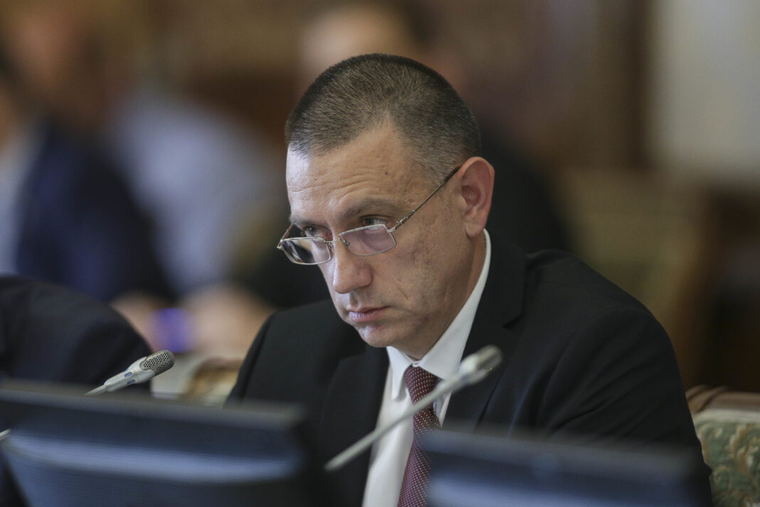 NEWS.ro: Fifor (PSD): România a intrat în recesiune tehnică. Începe evaluarea politică. Iar evaluarea va avea inevitabil un nume, unul cu care acest episod va intra în literatura de specialitate: efectul Ilie Bolojan asupra economiei României