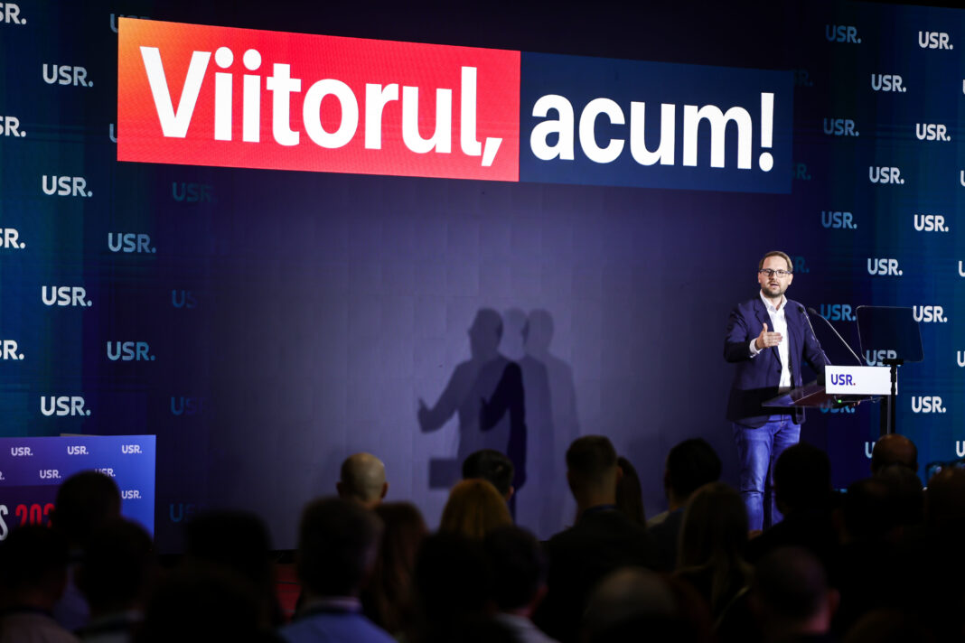 NEWS.ro: Fritz: Când cetăţeanul vede că se poate trăi normal, că poate obţine un act fără şpagă, că poate vorbi cu primarul sau ministrul, că banii publici se duc în proiecte vizibile, nu în buzunare ascunse, atunci mai scade apetitul pentru soluţii extremiste