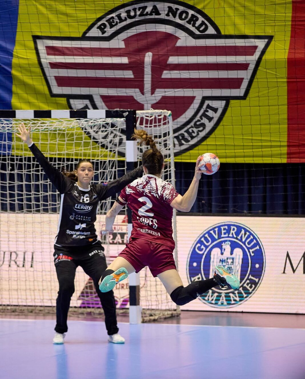 NEWS.ro: Handbal feminin: Rapid Bucureşti, victorie în returul cu VfL Oldenburg şi conduce grupa D a European League