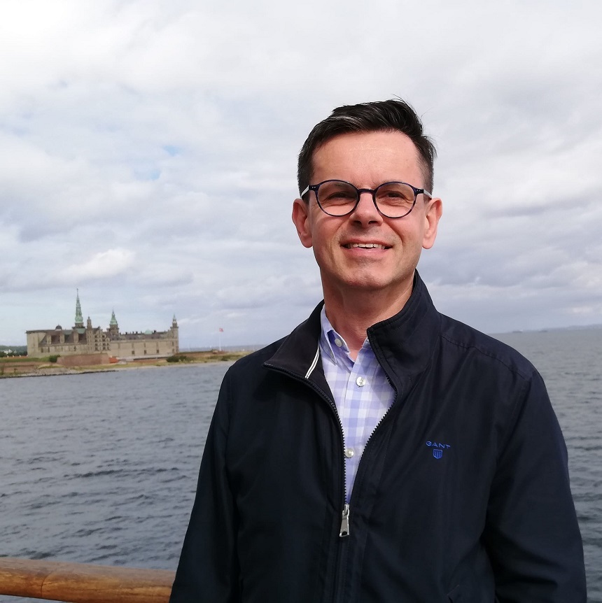 NEWS.ro: Istoricul Christophe Leribault va fi numit de Emmanuel Macron în locul lui Laurence des Cars la conducerea Muzeului Luvru