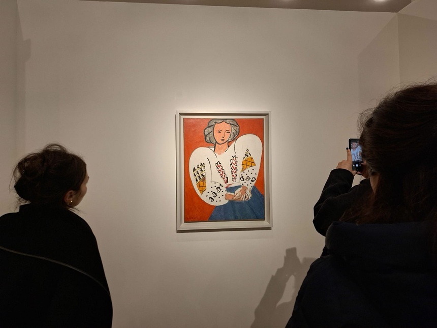 NEWS.ro: „La Blouse Roumaine”, de Henri Matisse, va putea fi admirată încă o zi la Bucureşti, înainte de a fi trimisă la Paris