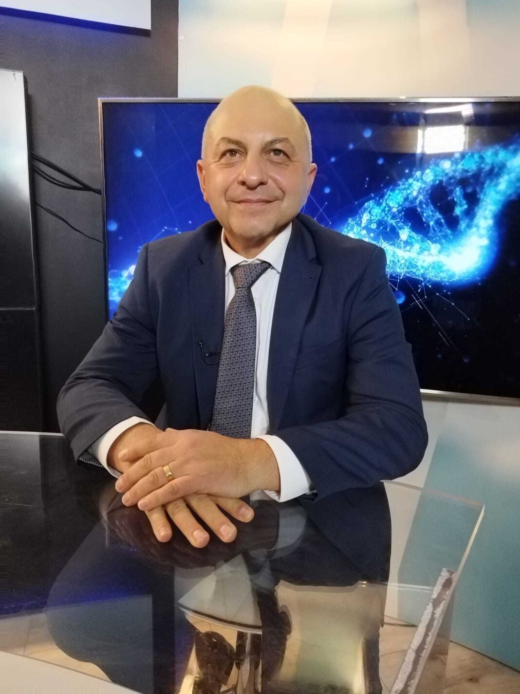 NEWS.ro: Managerul Spitalului Universitar de Urgenţă Bucureşti, Cătălin Cîrstoiu: Un spital mare trebuie să aibă mai mulţi sateliţi în care să existe o colaborare eficientă / Vom începe o colaborare între Spitalul Universitar şi Spitalul Judeţean Buzău
