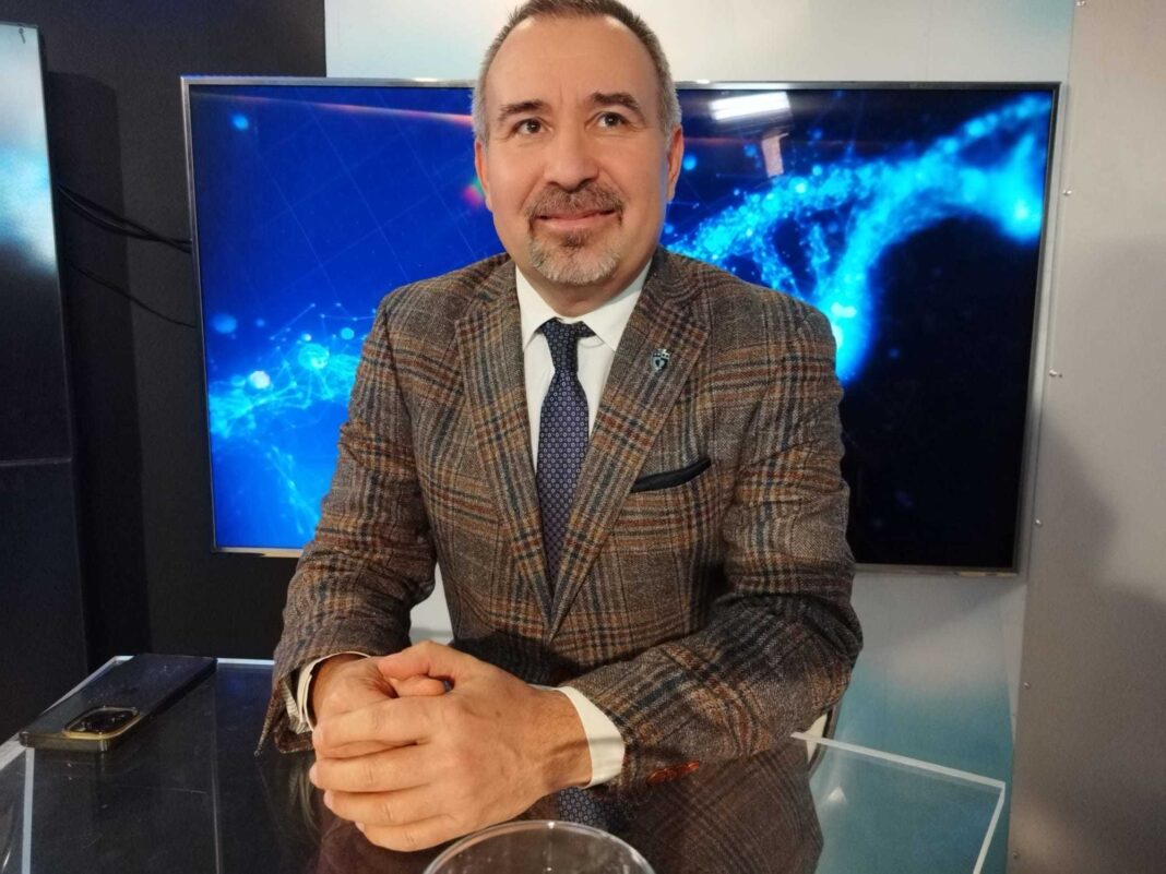 NEWS.ro: Medicul Adrian Pană: Cu cât speranţa de viaţă creşte, cu atât probabilitatea de a avea cancer creşte şi ea. Alegerile noastre, stilul nostru de viaţă, se întâmplă cu mulţi zeci de ani înainte să apară boala