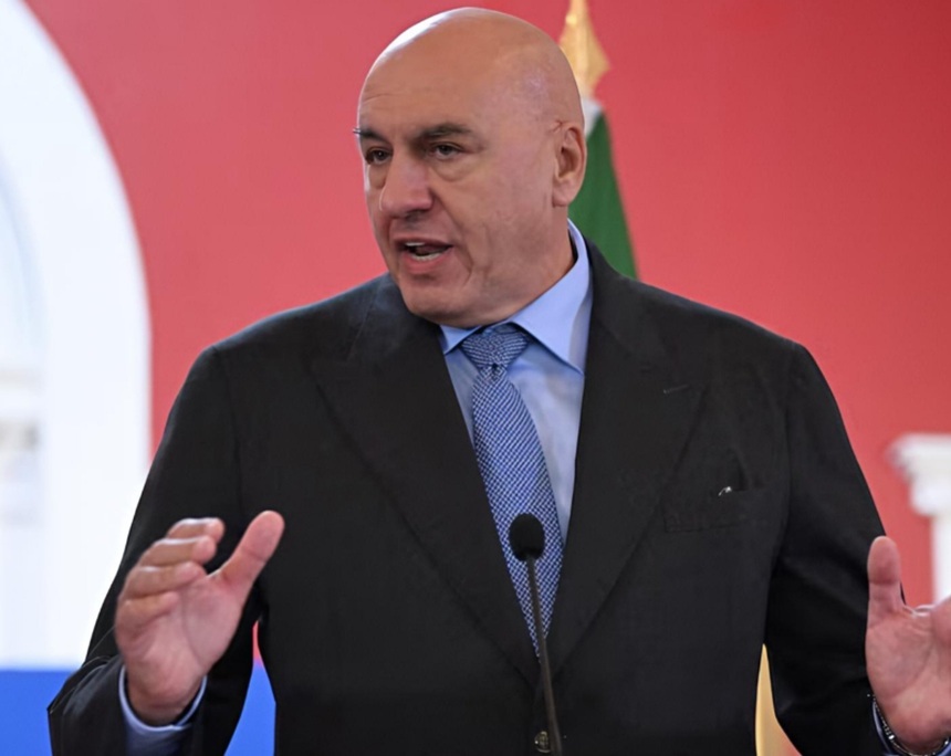 NEWS.ro: Ministrul italian al Apărării Guido Crosetto, blocat la Dubai, împreună cu familia, în vacanţă