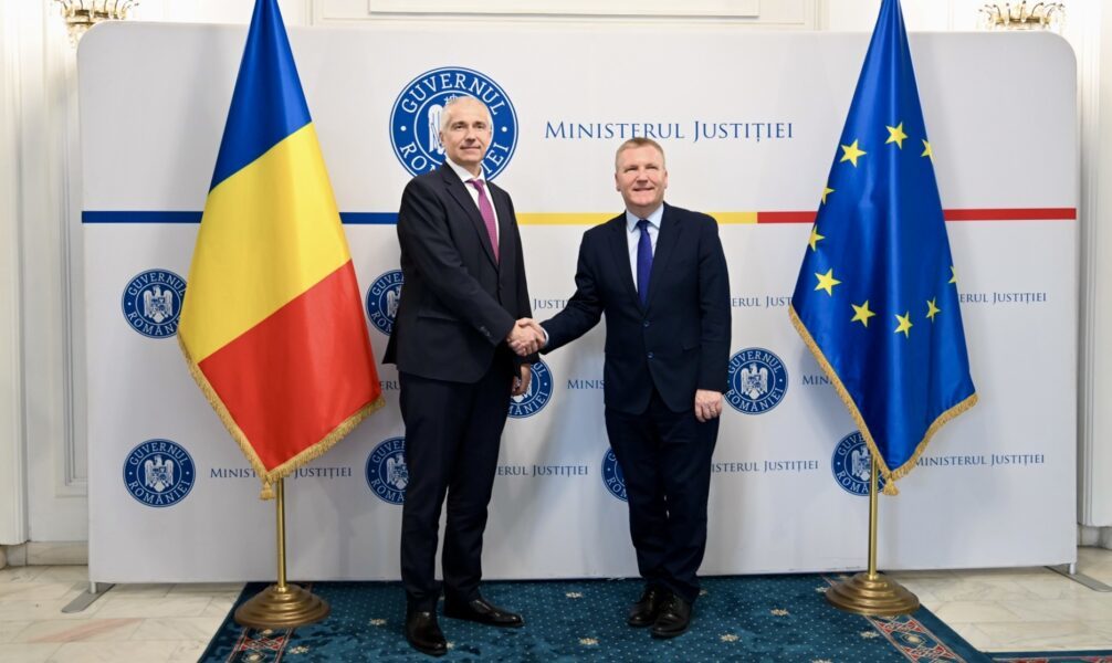 NEWS.ro: Ministrul Justiţiei, Radu Marinescu, discuţii cu Michael McGrath, Comisarul European pentru democraţie, justiţie, stat de drept şi protecţia consumatorilor, despre progresele înregistrate de România în contextul Raportului privind Statul de Drept