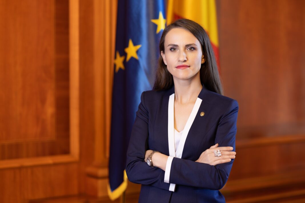 NEWS.ro: Moţiunea simplă împotriva ministrului de externe, Oana Ţoiu, la vot în Senat