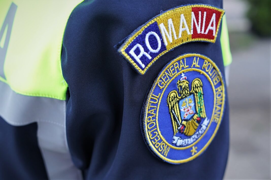 NEWS.ro: Olt: Un bărbat cu dublă cetăţenie româno-americană a murit în sediul Poliţiei Corabia / El fusese dus acolo pentru o verificare legată de dreptul de a conduce autovehicule în România / Victima a făcut infarct miocardic acut