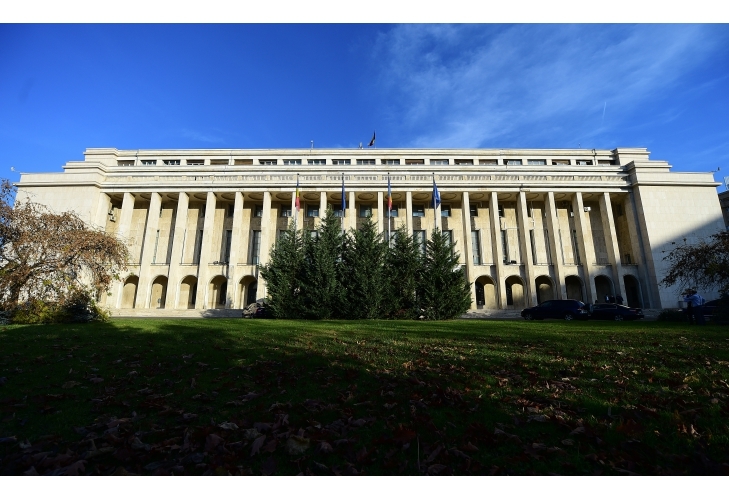 NEWS.ro: Patronatele, după întâlnirea de la Guvern cu premierul Ilie Bolojan: Nu se poate vorbi despre relansare economică fără responsabilitate fiscal-bugetară. Sunt multe industrii care simt în prezent mugurii unei crize/ Ce spun despre reforma administrativă
