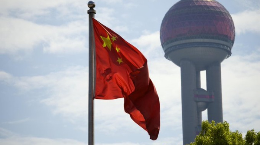 NEWS.ro: Patru persoane, inclusiv doi chinezi, inculpate la Paris cu privire la spionaj în favoarea Chinei în Franţa. Două dintre ele, plasate în detenţie provizorie, celelalte două, sub control judiciar