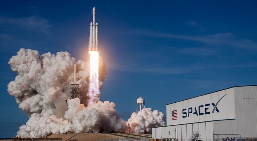 NEWS.ro: Pentagonul, solicitat de senatori democraţi să investigheze SpaceX privind posibila implicare a investitorilor chinezi