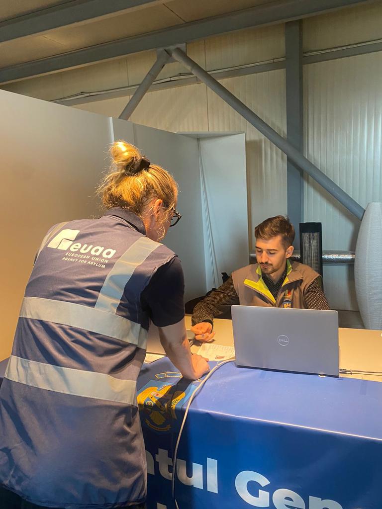 NEWS.ro: Peste 1.900 de permise de şedere emise în februarie pentru cetăţeni ucraineni / 4.545 de cetăţeni ucraineni au solicitat azil în România de la debutul conflictului