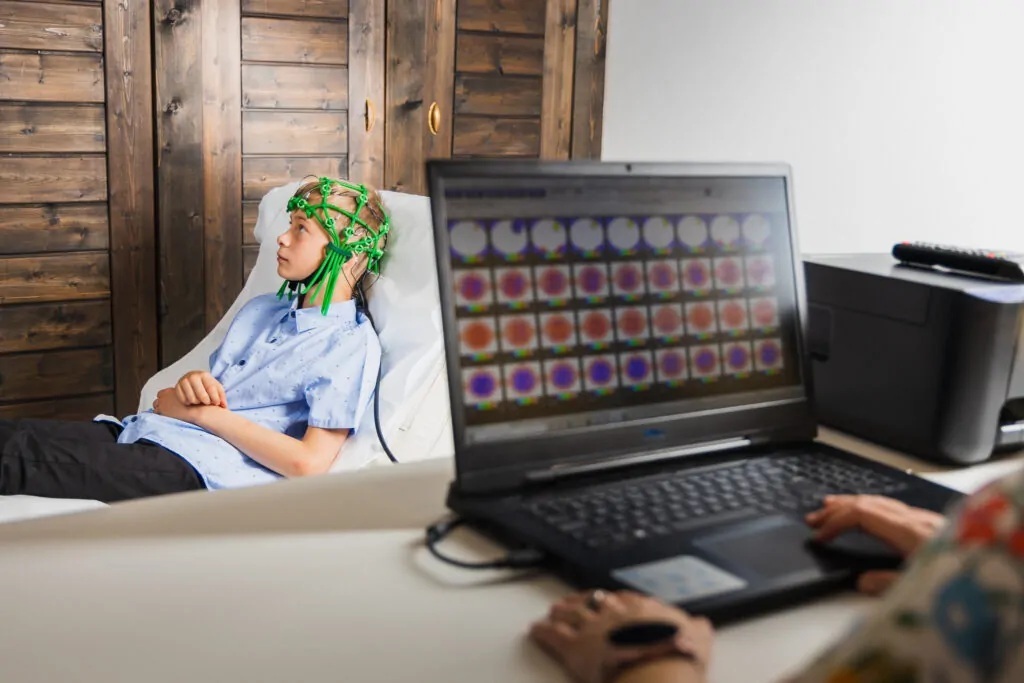 NEWS.ro: Premieră naţională: Fundaţia Dan Voiculescu pentru Dezvoltarea României lansează Tiparul Neurocognitiv al Excelenţei Româneşti - o cercetare a profilului psihologic al tinerilor cu potenţial înalt