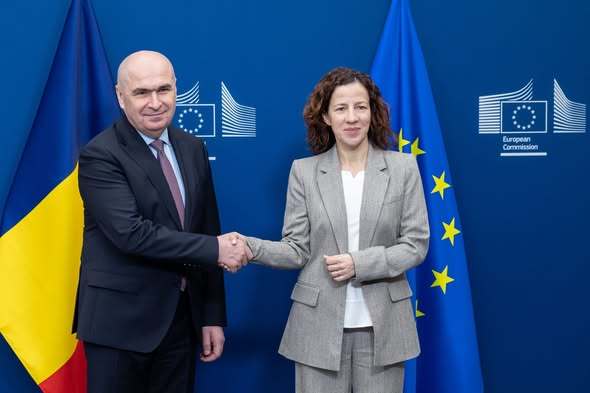 NEWS.ro: Premierul Ilie Bolojan, discuţii Roxana Mînzatu, la Bruxelles: Absorbţia fondurilor din PNRR reprezintă o prioritate pentru Guvern. Principalele provocări, îndeplinirea jaloanelor asumate şi accelerarea ritmului de implementare a proiectelor