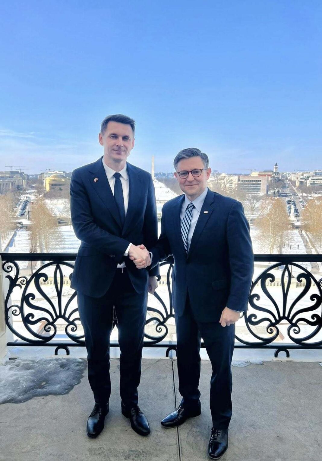 NEWS.ro: Preşedintele Senatului, Mircea Abrudean, după întâlnirea cu şeful Camerei Reprezentanţilor a SUA: România îşi confirmă statutul în regiune şi îşi securizează sprijinul american
