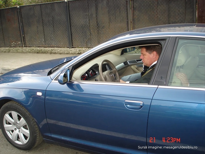 NEWS.ro: Primăria Sibiului scoate la licitaţie o maşină de protocol a preşedintelui Klaus Iohannis