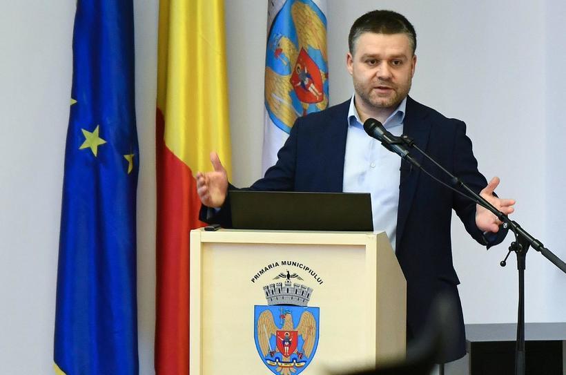 NEWS.ro: Primarul Capitalei anunţă că va dispune un control „mai amănunţit” în legătură cu locuinţele „convenabile” închiriate prin Administraţia Fondului Imobiliar: Indexarea chiriilor ar aduce anual 500 de milioane de lei la bugetul primăriei