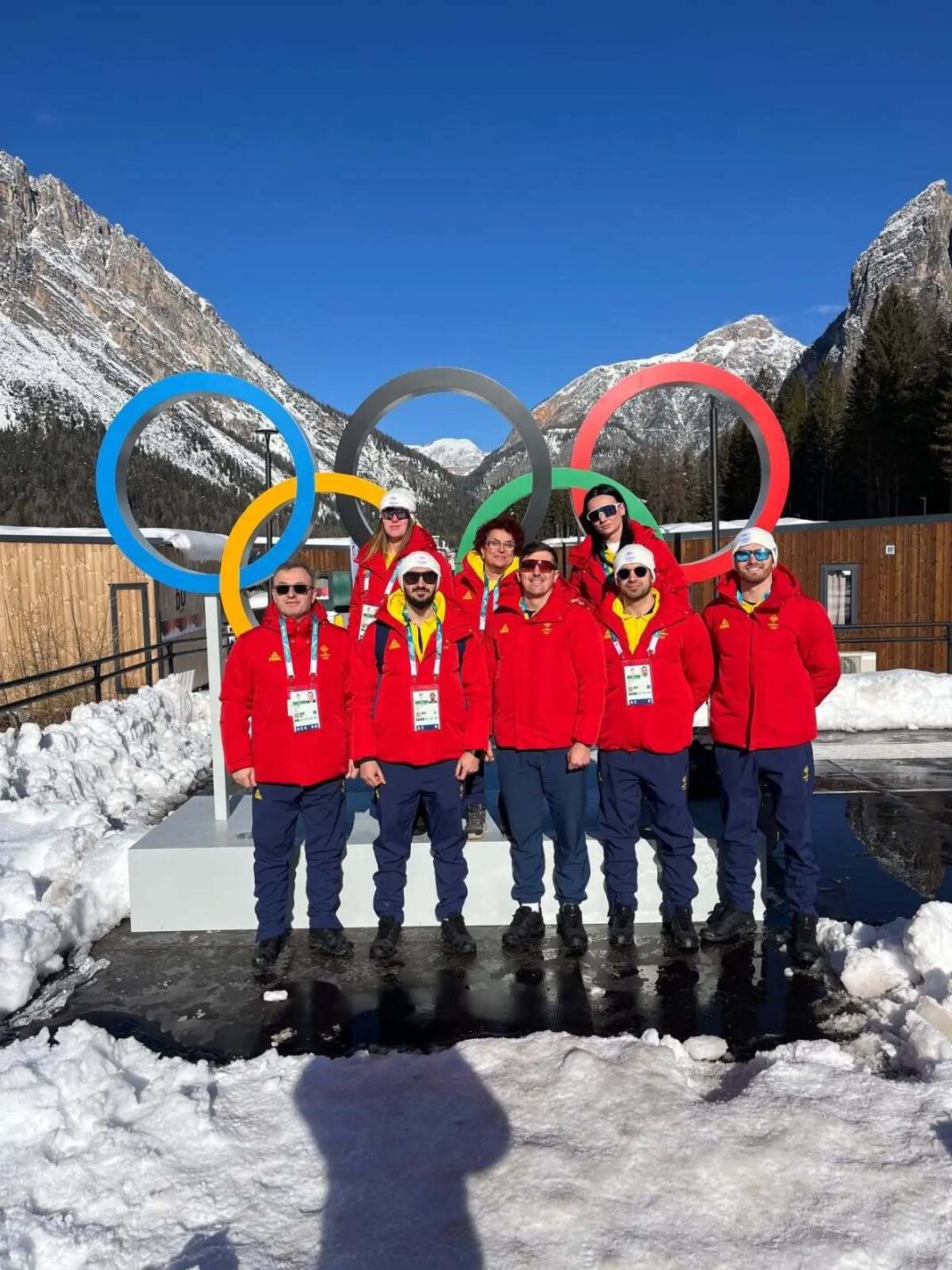 NEWS.ro: Primii sportivi Team Romania au ajuns în Satul Olimpic de la Cortina