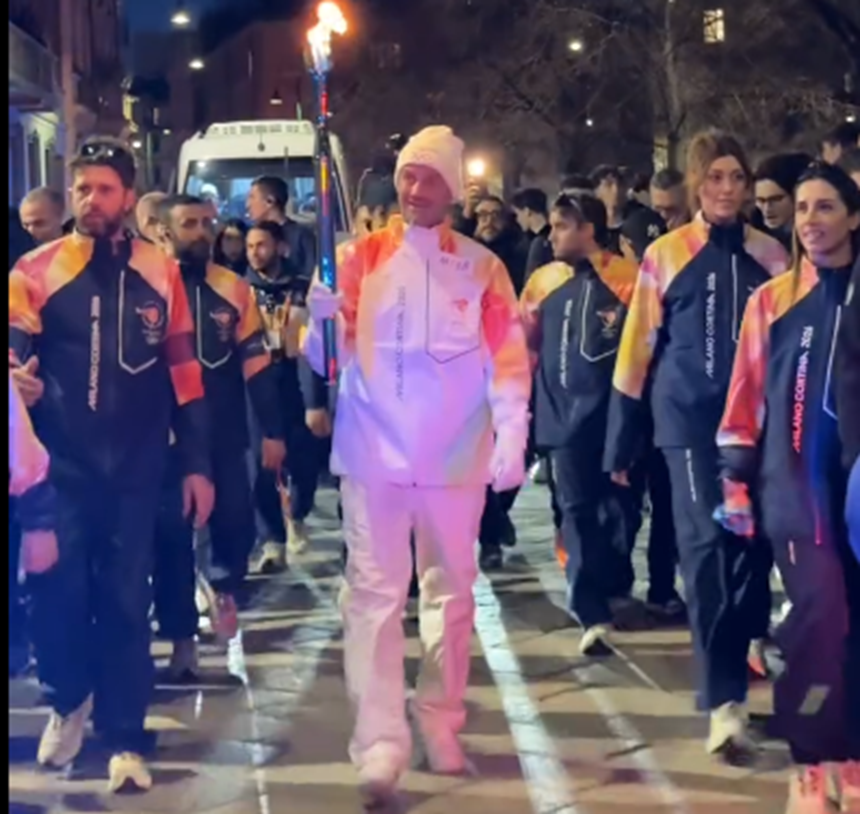 NEWS.ro: Răzvan Burleanu după ce Chivu a purtat torţa olimpică la Milano: Am fost mândri să avem un român care să fie parte din Jocurile Olimpice de iarnă