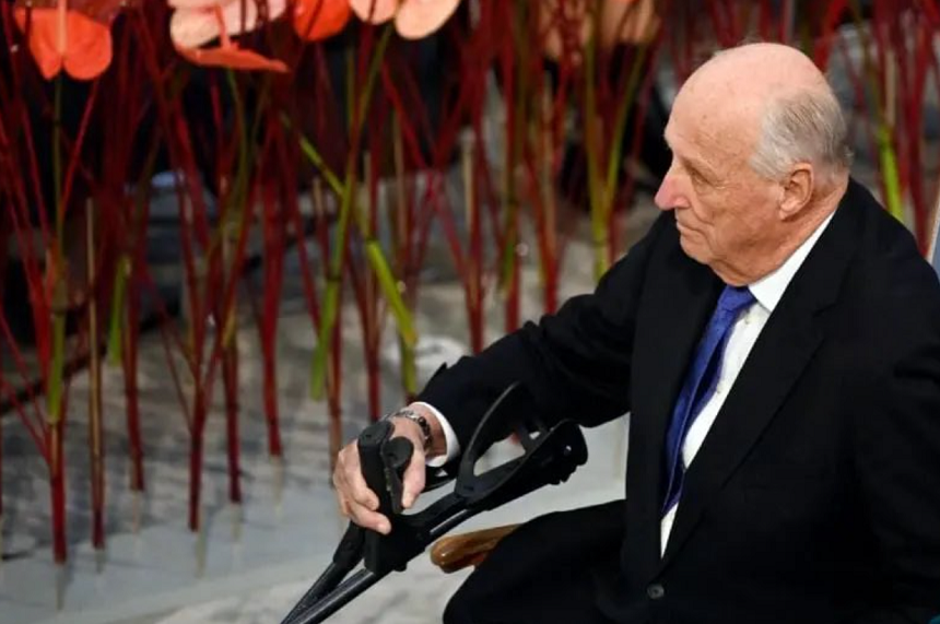 NEWS.ro: Regele Harald al Norvegiei, internat în spital în Spania