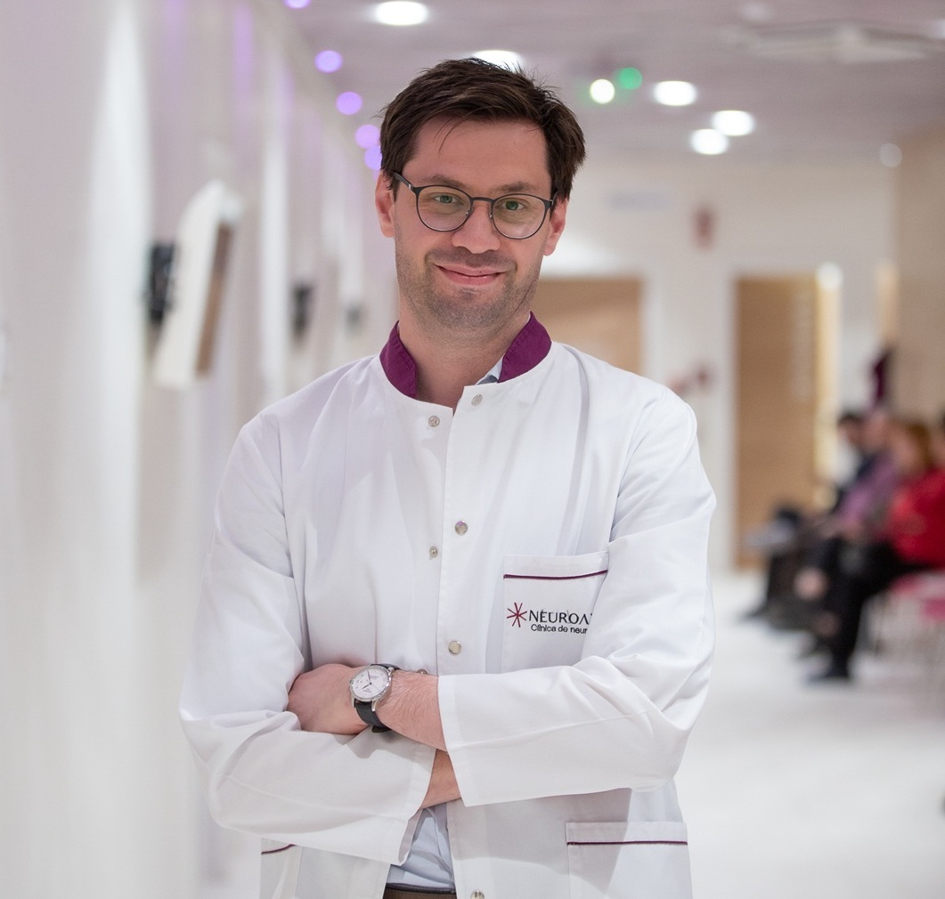 NEWS.ro: REGINA MARIA şi NEUROAXIS - parteneriatul care pune neurologia pe harta strategică a reţelei de sănătate