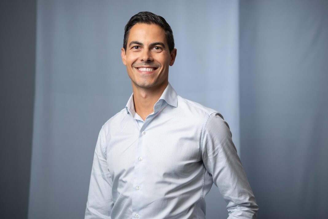 NEWS.ro: Rob Jetten a devenit cel mai tânăr prim-ministru olandez şi va încerca să-şi impună agenda cu un guvern minoritar