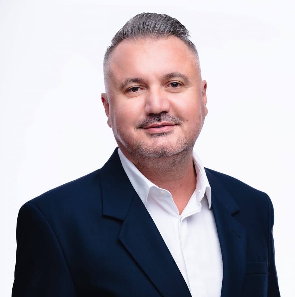 NEWS.ro: Romeo Lungu îl atacă pe Constantin Toma: Mai multă administraţie şi mai puţină politică / Este la modă să-ţi ataci colegii de partid pentru a câştiga vizibilitate