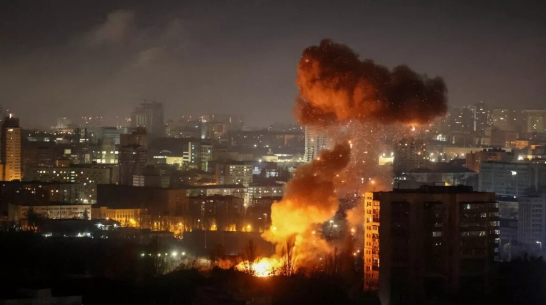 NEWS.ro: Rusia a lovit infrastructura energetică a Ucrainei cu atacuri masive cu rachete şi drone, afirmă Kievul