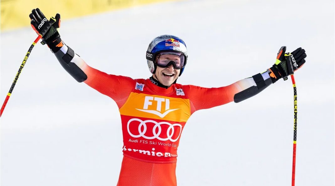 NEWS.ro: Schi alpin: Elveţianul Marco Odermatt, victorios în proba de coborâre de la Garmisch-Partenkirchen