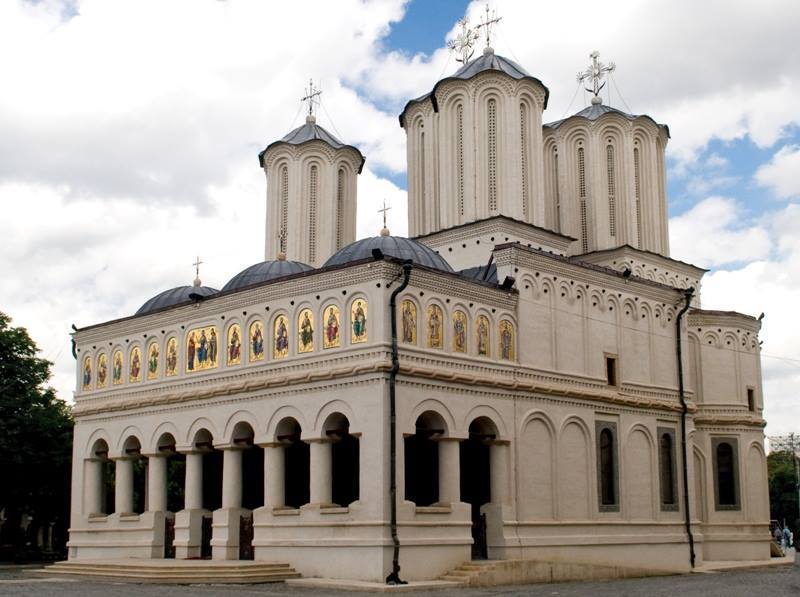 NEWS.ro: Sfintele femei românce canonizate de Biserica Ortodoxă Română, proclamate într-o ceremonie la Catedrala Patriarhală