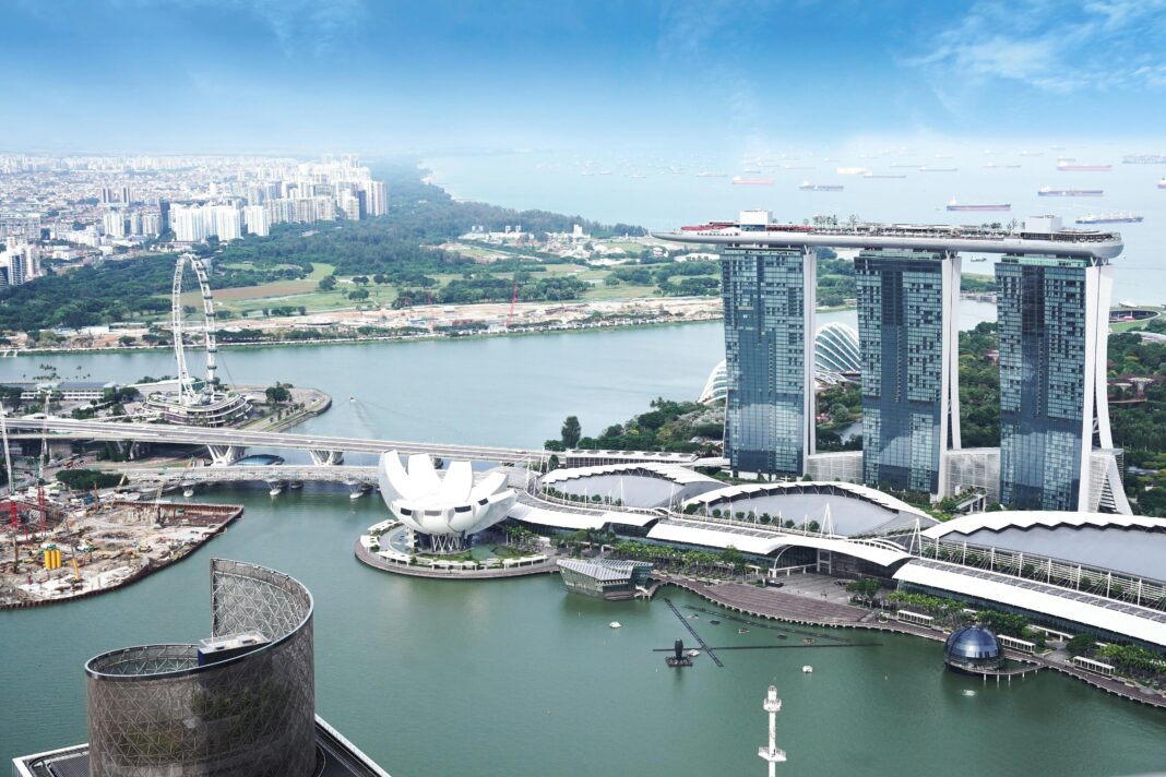 NEWS.ro: Singapore îşi majorează previziunile de creştere economică pentru 2026, până la 4%, pe baza perspectivelor privind inteligenţa artificială