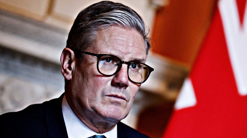 NEWS.ro: Starmer nu intenţionează să demisioneze şi ”se concentrează asupra activităţii sale”, anunţă Downing Street, în urma demisiei a doi apropiaţi în scandalului Epstein-Mandelson