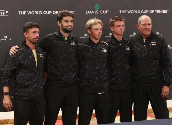 NEWS.ro: Tenis: România va întâlni Paraguay în  barajul pentru accederea în Grupa Mondială 1 a Cupei Davis. Jucătorii convocaţi de căpitanul-nejucător Adrian Marcu