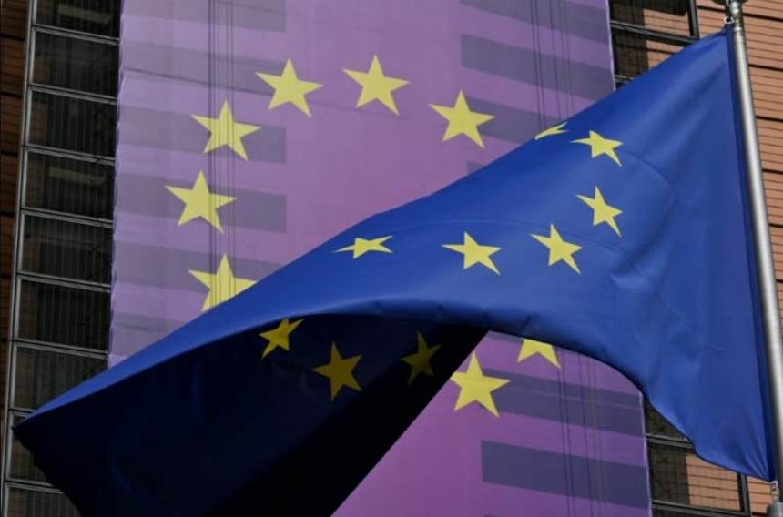 NEWS.ro: TikTok încalcă Regulamentul privind serviciile digitale pentru modul în care creează dependenţă, a constatat Comisia Europeană