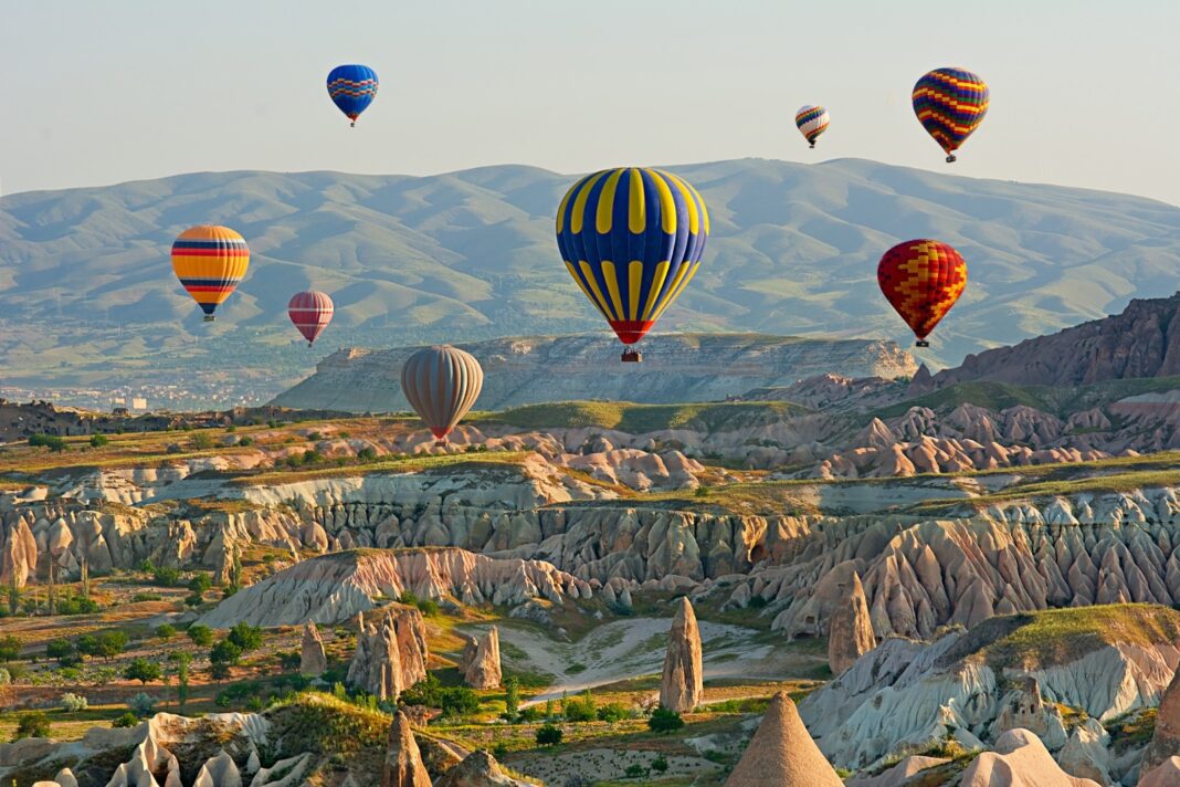 NEWS.ro: Touroperatorul Join UP! deschide zboruri charter pe 26 de noi rute, cu plecări din 14 oraşe din România, pentru vara aceasta