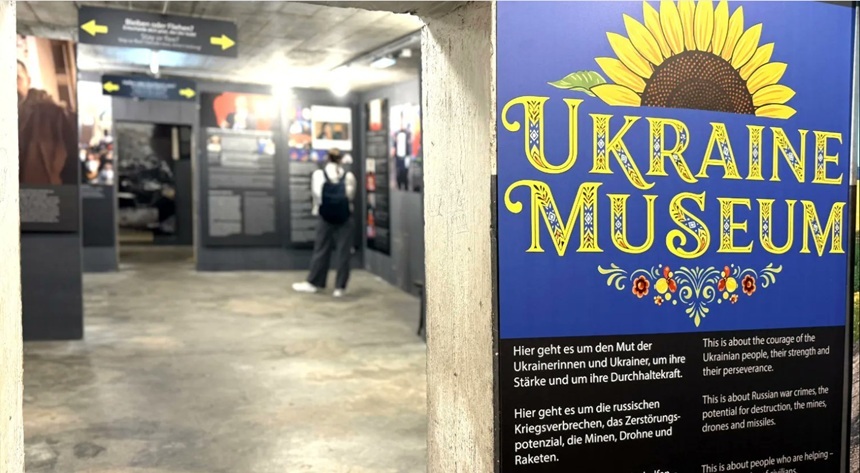 NEWS.ro: Un fost buncăr nazist de la Berlin găzduieşte o expoziţie în susţinerea Ucrainei