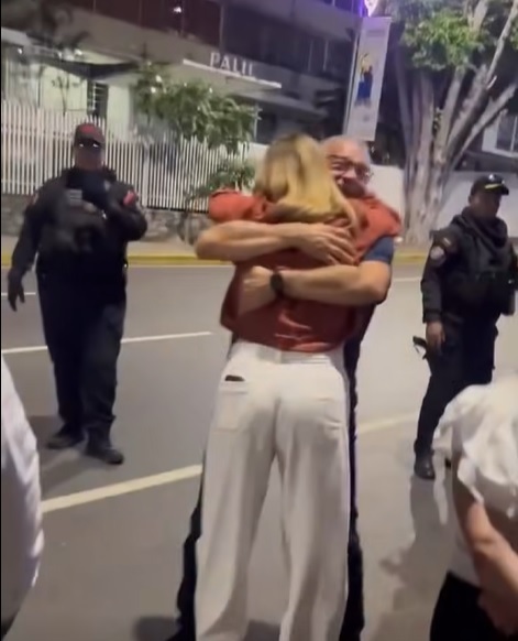 NEWS.ro: Venezuela - Şeful Parlamentului promite că de marţi va elibera prizonierii politici