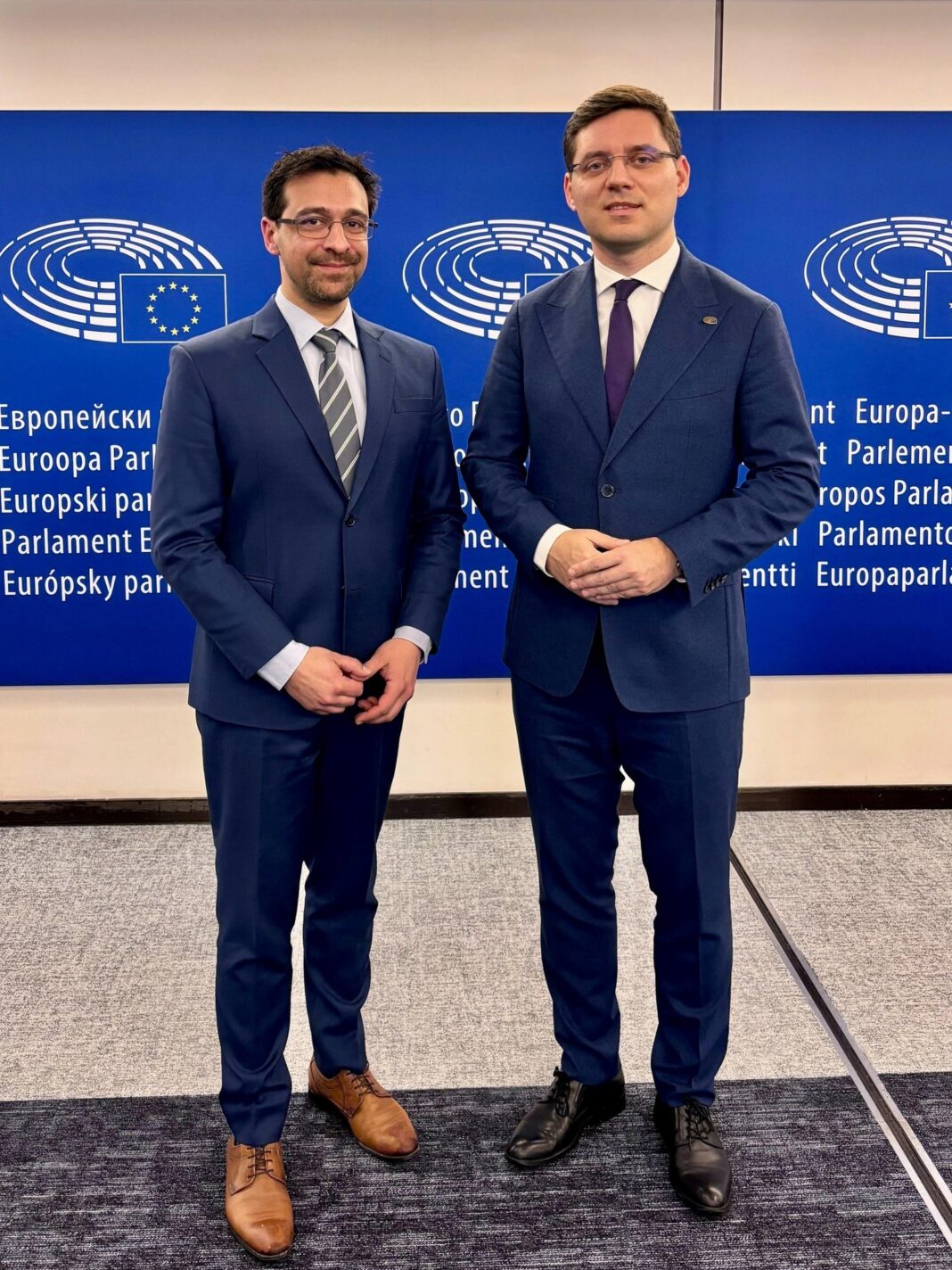 NEWS.ro: Victor Negrescu: Crima organizată rămâne o ameninţare majoră în Europa, cu impact direct asupra siguranţei publice, economiei şi statului de drept / 821 de reţele criminale sunt active în UE / Discuţie cu Julien Garsany