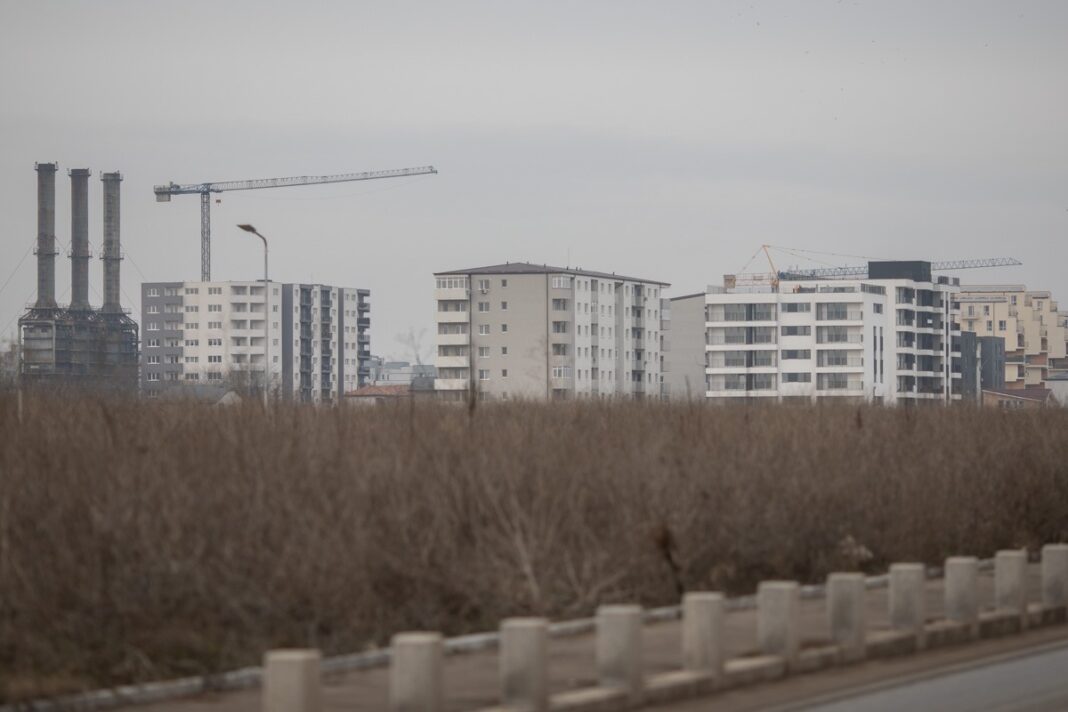 Nicio tranzacție de vânzare-cumpărare a unei case, teren sau mașini nu se mai poate face fără prezentarea certificatului fiscal / Documentul este obligatoriu atât pentru vânzător cât și pentru cumpărător – presă 