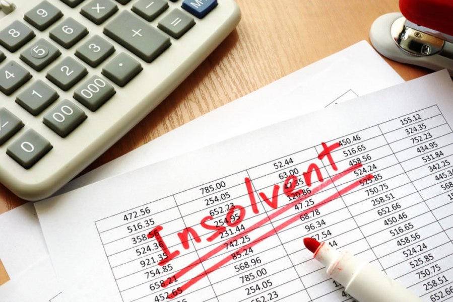 Numărul de insolvențe a crescut cu circa 37%, iar dizolvările de firme au explodat în prima lună din 2026