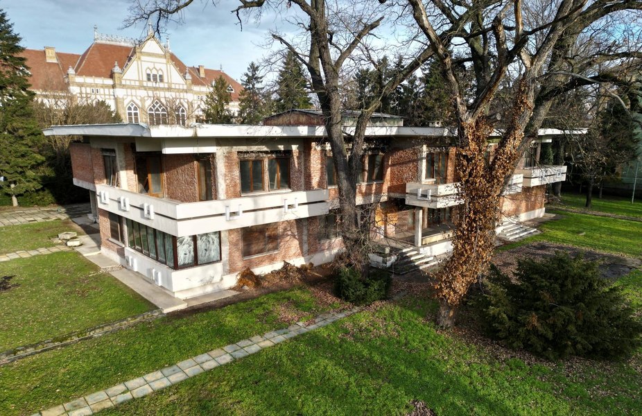 O celebră vilă a lui Nicolae Ceauşescu revine în patrimoniul public, după ce afaceristul Ovidiu Tender a fost expropriat