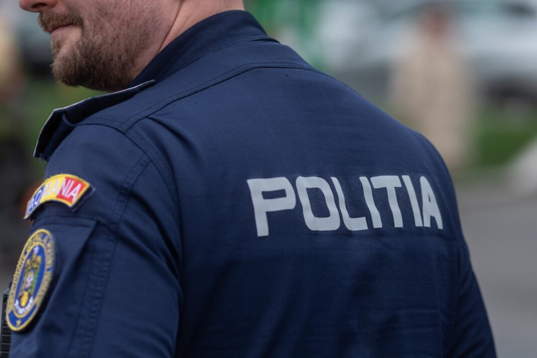 O fată de 16 ani a fost descoperită inconștientă pe stradă / Se presupune că ar fi fost electrocutată după ce un copac ar fi căzut pe niște fire de tensiune