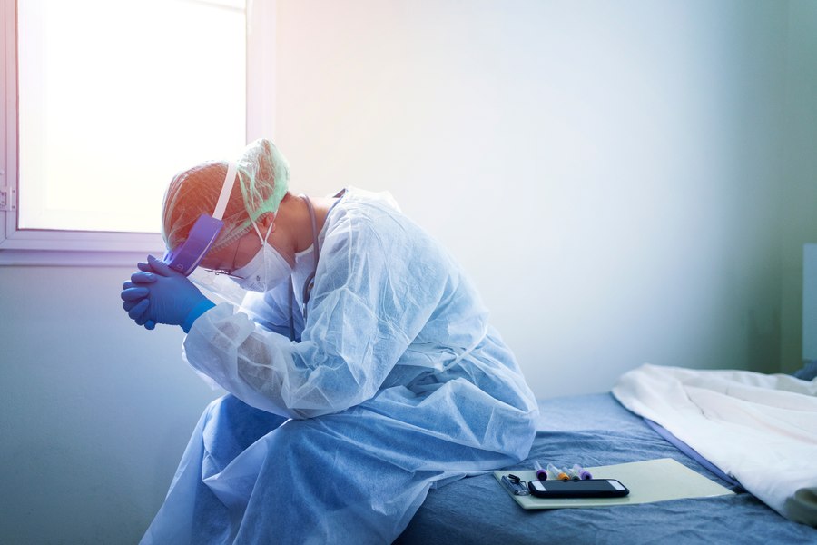 Oncolog român stabilit în Franța, despre ideea obligării medicilor să muncească în țară: „Medicul nu este un pion al politicienilor