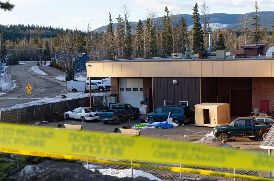 OpenAI confirmă că autoarea atacului armat din Canada a discutat cu ChatGPT înainte de tragedie. Contul fusese închis, dar cazul nu a fost raportat poliției