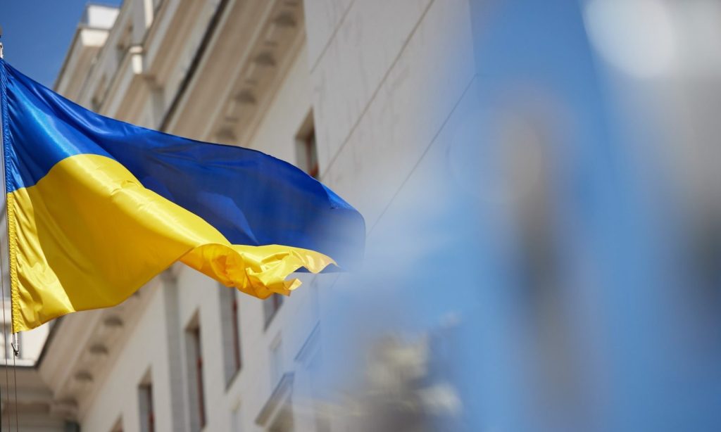 Parlamentul României va fi iluminat marţi în culorile drapelului ucrainean în semn de solidaritate la 4 ani de la declanșarea invaziei Rusiei