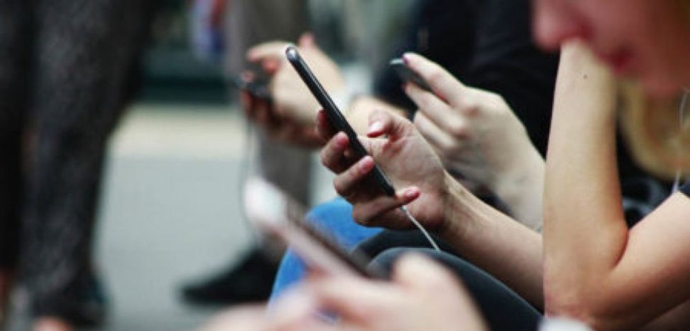 Partidul cancelarului german Friedrich Merz ia în considerare interzicerea accesului copiilor sub 16 ani la rețelele de socializare