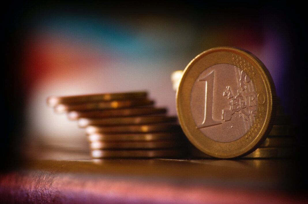 Pensionarii din Muntenegru au lansat o campanie umanitară ironică pentru premier și miniștri după ce guvernul a mărit pensiile cu mai puțin de 2 euro