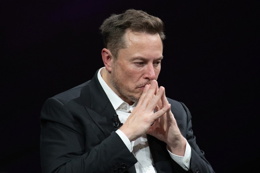 Percheziţii la birourile lui Elon Musk din Franţa, într-o anchetă legată de chatbotul Grok. Miliardarul, convocat pentru „audieri voluntare”