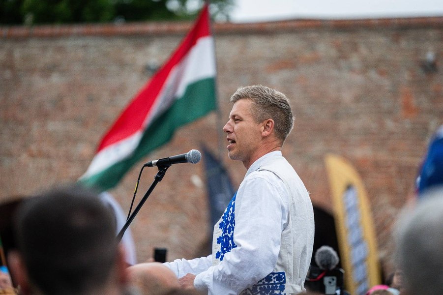 Péter Magyar, liderul opoziției ungare, susține că oamenii lui Orban pregătesc un clip fals în care apare în ipostaze intime