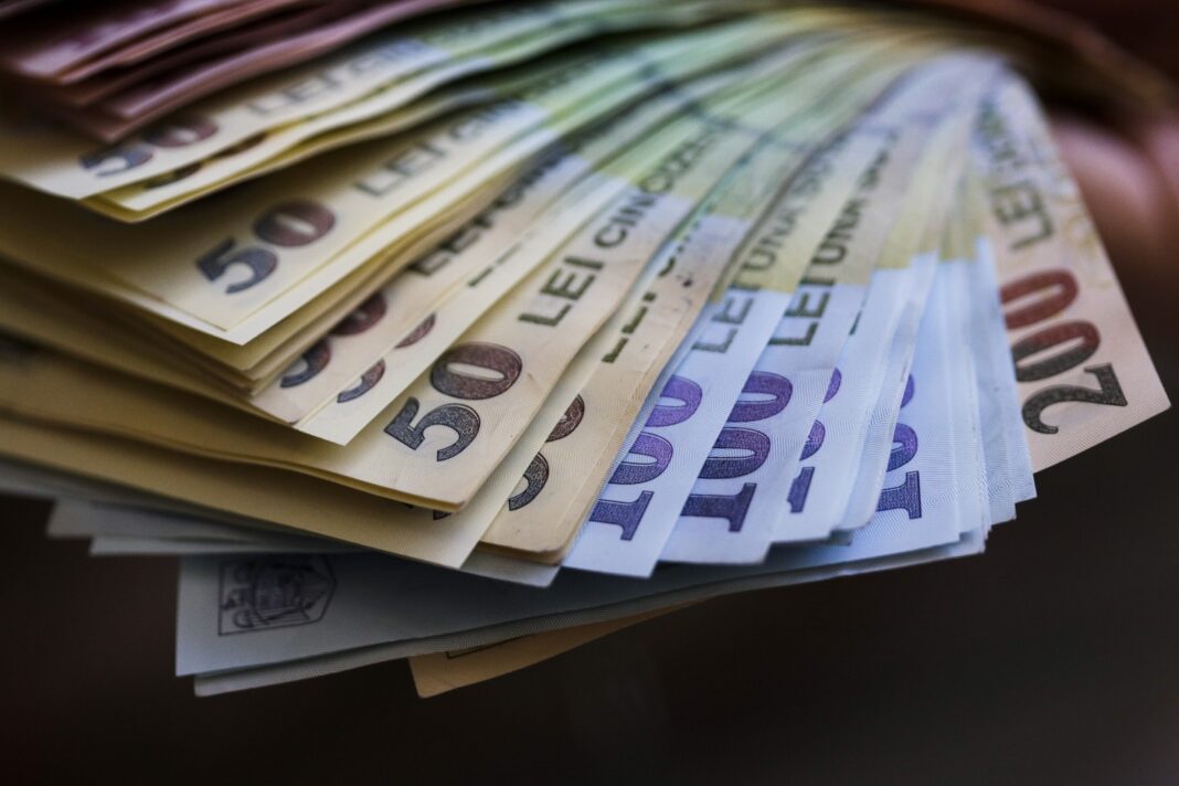 Plafon maxim de 18.000 de lei pentru cheltuielile prefecţilor cu cazarea şi deplasarea