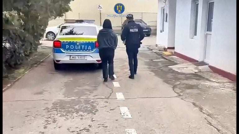 Ploiești: O fetiță de 15 ani a fost înjunghiată de o adolescentă de aceeași vârstă după o ceartă